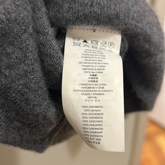 Michael Kors LOVE Cashmere Sweater - Picture 3 of 7